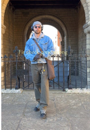 Fit check went a little wrong today. But too funny not to share plus I really liked my outfit. might upload the cooler version at a later date. At least let me know if you liked the outfit? Of to buy a new phone case.. #fitchek #fitcheckfashion #fitcheckgonewrong #workwear #workwearstyle