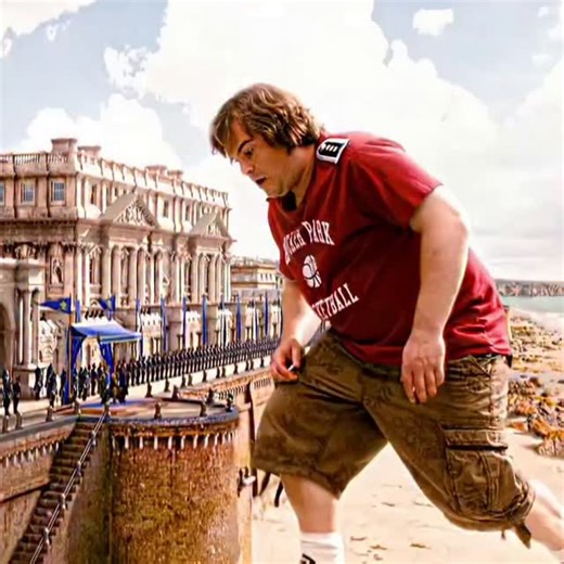 GOOD MOVIES on Instagram: "Gulliver’s Travels (2010) | The Giant, the Armada, and the Ultimate Defense ⚓️​ . . . Follow @goodfilmshote for more videos 😁 . . . Lemuel Gulliver, a mailroom clerk from New York City, finds himself shipwrecked and washed ashore on the mysterious island of Lilliput, where he is a literal giant among its tiny inhabitants. After being mistaken for a beast, he eventually becomes Lilliput's "Mighty General." When the rival Blefuscian armada launches a massive naval attac
