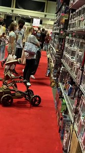 117K views · 429 reactions | MegaCon is real wizard guys! Check out this adorable Pit Droid checking out Pops at the FFF booth. If you’re stopping by the show, be sure to say “hey” to us at Booth 601! | Famous Faces & Funnies | Facebook