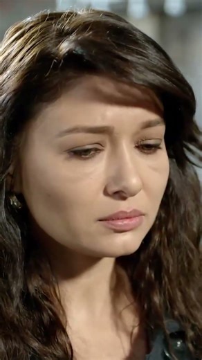 Bu Kadın İçin Mi Vazgeçtin Ailenden? | Paramparça #shorts