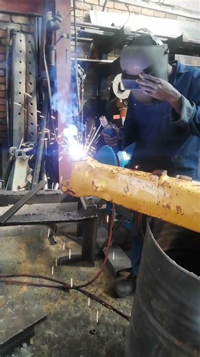 METAL ACTIVE GAS WELDING PROCESS IN REPAIRING CATERPILLAR'S AXLE (MECHANICAL WORKSHOP)