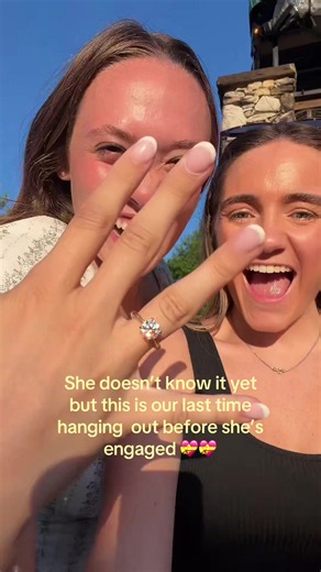 YAYYYY!!!! Katelyn & Evan are engaged 💝💝💝💍💍💍💍💍