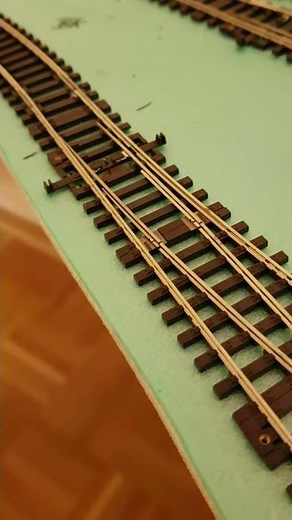 Roco Weiche mit Servo geschaltet