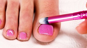 Stunning Pedicure Makeover Idea for Beautiful Feet