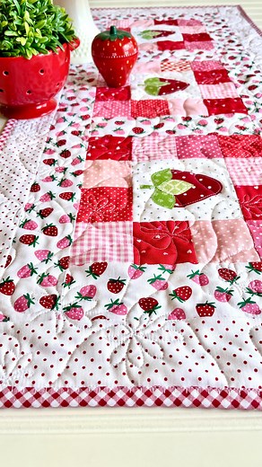 Eilene Johnson- Pattern Designer on Instagram: "One of the questions I get asked often is how I do my binding. I have several techniques that I use. It depends on the project. The technique shown above is my go-to for tablerunners and smaller projects. Here are a few of my tips: - I like to cut my strips for binding 2 1/4” or 2 1/2” wide. If my batting is thinner I go with the 2 1/4”. I don’t cut on the bias for straight edges. - I make a long continuous binding strip by sewing the ends together