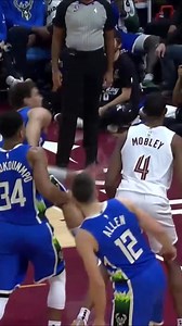 Robin Lopez isn’t gonna let Brook get away with it 😂 | NBA