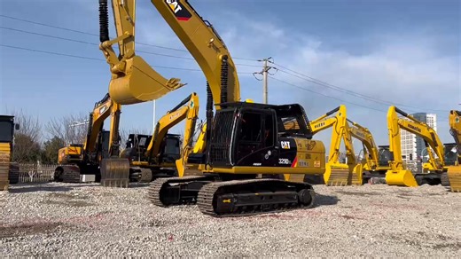 The Caterpillar 329D excavator is a medium-sized hydraulic excavator characterized by its powerful engine, high operating efficiency, and advanced hydraulic system. Its core features are as follows: Power System Engine: C7 ACERT six-cylinder water-cooled engine, 7.2-liter displacement, rated power 152 kW (2000 rpm). Operating Performance Bucket Capacity: Standard 1.1 cubic meters. 1. Digging Force: Bucket digging force 188 kN. 2. Working Range: Maximum Digging Radius: 10.6 meters Maximum Digging