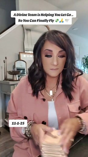 🕊️✨A Divine Team is Helping You Let Go... So You Can Finally Fly 💸🙏🕊️✨ | The Crystal Company Co