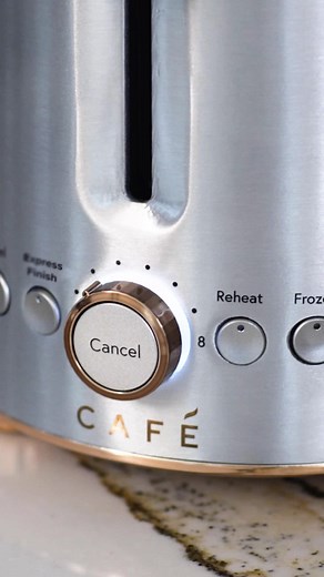 Café Express Finish Toaster: Style and Functionality