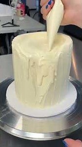 I just know you guys are going to be obsessed with this candle concep