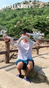 Master of wire art! Young Chinese man goes viral for making delicate wire sculptures by bending, twisting, and shaping wire. | VideoChina