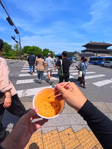 Shin Ramyun Toomba review: creamy cheesy microwave ramen (2024)
