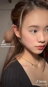 691 reactions · 29 shares | TUTORIAL VID: HOW I INSTALL CLIP HAIR...