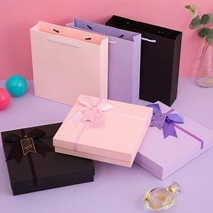 [Hot Item] Cardboard Paper Gift Packaging Box, Christmas Gift Lid and Base Carton Box