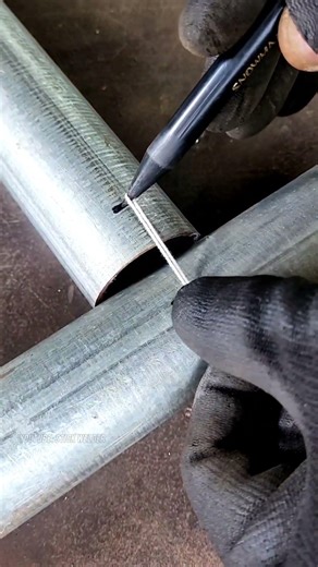 Best practices for cutting thin pipe metal #welding #welder #metalwork #fabrication