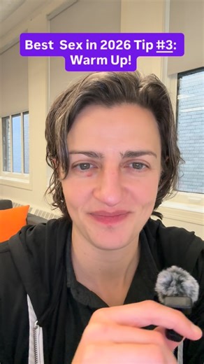 Dr. Laura Ross: Pelvic PT, Sex Counselor on Instagram: "𝗧𝗶𝗽 #𝟯: 𝗪𝗮𝗿𝗺 𝘂𝗽!⁣ ⁣ If you are a person who wants to participate in receptive sex (inserting something into a vagina/front opening or anal play) your tissues need to be adequately warmed up for that to be a pleasurable experience. ⁣ ⁣ If you have a vagina/front opening….the average amount of time needed to warm up is 20-30 min!⁣ ⁣ If you want to engage in anal play, all of those tissue and the internal anal sphincter take time to