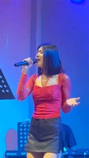 နှင်းဆီ🌹🌹🌹 // #live #foryou #youtubeshorts #viral #viralvideo #song #cover #highlights #fyp #shorts