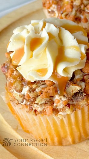 My new Brown Butter French Vanilla Pecan Cupcakes with a Vanilla Bourbon Cream filling and Salted Caramel Candied Pecan Crumble. | Your Sweet Connection