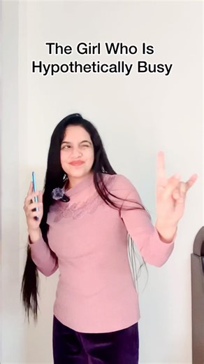 Busy hone ka natak krne wali girls 🤭 #youtubeshortsindia #comedy #trendingshorts #funny