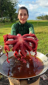 How to cook sea food salad with vegetable recipe | Closet Cooking