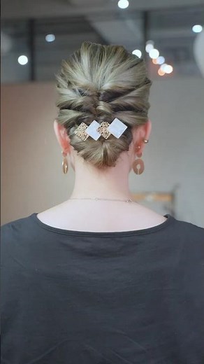 【１分アレンジ】くるりんぱ3つのシニヨンアレンジ#簡単アレンジ #セルフアレンジ #hairstyle #hair #ミディアムヘア #髪型 #まとめ髪 #大人カジュアル #大人かわいい