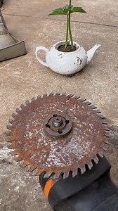 897K views · 2.7K reactions | Using the right tools for extraction time! . . . . #Machines #Loader #Machine #Excavator #Bulldozer #handwork #Manufacturing #Build #Modification #Creativity #Factory #fyp #foryou #foryoupage #mechanic #repair #modification #reels #shorts #short #foryoupage #foryou #foryou #gameplay #viral #viralpost #viralvideos | Docyldsin | Facebook