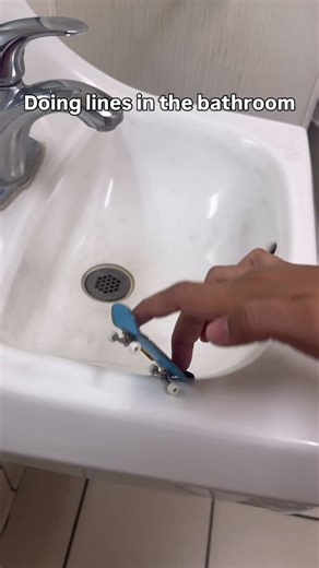 Daniel Storm Di Bella | Bathroom demolished after these powdery lines. @hashfingers18fb_ @saiko_decks #fingerboards #fingerboard #fingerboarding #fingerskating... | Instagram