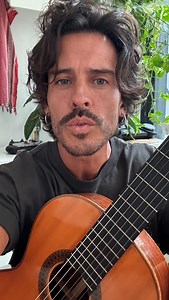 Live surprise pour me célébrer avec vous !!! I’m back mother f€:&:! Rdv le 9 juillet pour le monde des rêves ! Je vous embarque dans mon univers. Les infos sont dans le lien en description (bio) | Flo Delavega