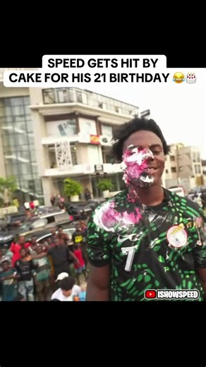 Speed's Hilarious Cake Hit on His 21st Birthday