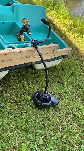 Part 3: Testing Leaf Blower Attachment propulsion power in the water. #reelsvideo #reels #leafblower #testing #diy #project #experiment #fyp #part3 #f1 #fallvibes | Buildadadgarage