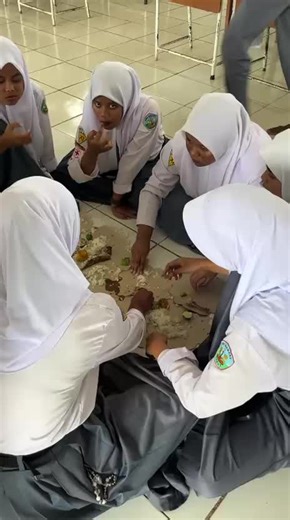 informatika 🖥️ (@class_tik3)’s videos with Funny video