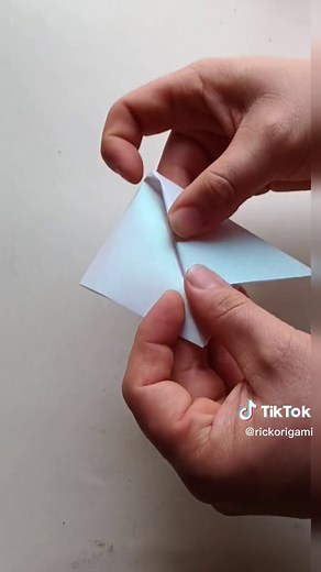Cómo hacer un ángel de origami fácil para Navidad