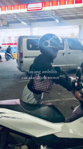 Sayang ambilin cas aku dijok motor — common Indonesian pickup lines and phrases