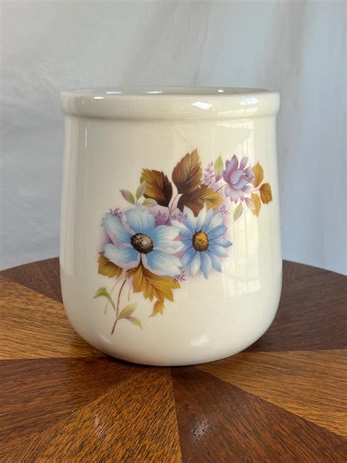 Vintage Mccoy USA Floral Pottery Planter, Cream Ceramic Flower Pot, Cottagecore Decor - Etsy