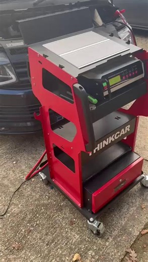 Forget the flimsy stuff - go for the real deal 💪 Thinkcar diagnostic trolleys and battery support units built to last. Solid, reliable, and always in stock. Check them out for yourself - https://ow.ly/6Ph650XnSlx #ThinkcarUK #GarageGoals #WorkshopReady #Diagnostics | Thinkcar Uk