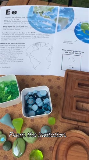 Andrea Jewett on Instagram: "🌍✨ Creating our own Earth with loose parts — building, shaping, and exploring the beauty of our planet through play! 💚 For preschoolers, loose parts: • Build imagination – a rock can be a mountain, a button can be food, and sticks can turn into towers. • Support problem-solving – kids try out ideas, make changes, and figure out what works. • Grow fine motor skills – picking up and moving pieces helps with hand strength and coordination. • Encourage cooperation – ch
