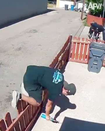 970K views · 8.2K reactions | Hilarious fails captured on camera!  | America's Funniest Home Videos | Facebook