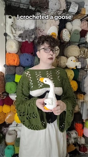 Graceface on Instagram: "When people ask me what I did last year 😆🪿❤️ 🪿Goosetav the Tiny Goose pattern by me (Video tutorial free on my Yew Tewb & PDF on my website, Ravelry and Etsy) 🪿Goosetopher the Goose Pattern by me (Video tutorial free on my Yew Tewb, PDF pattern on my website, Ravelry and Etsy) 🪿Giant Goose pattern by me (free on my blog & Ribblr) #crochet #crochetgoose #crochetstuffedanimals #amigurumi #crochetinspiration"