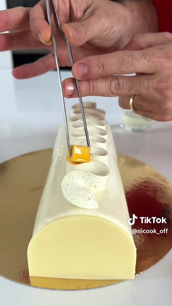 Recette de Glaçage Miroir pour Gâteaux et Entremets