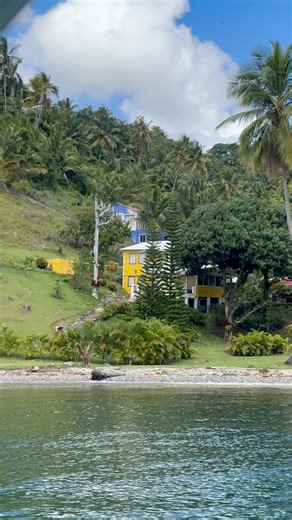 Miren que casita mas hermosa 😍 en Santa Barbara, Samaná. #republicadominicana | Jefri De León