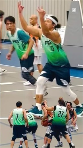 Carding badboy 3 points for the win #highlights #viralvideo #ballislife #basketballplayer
