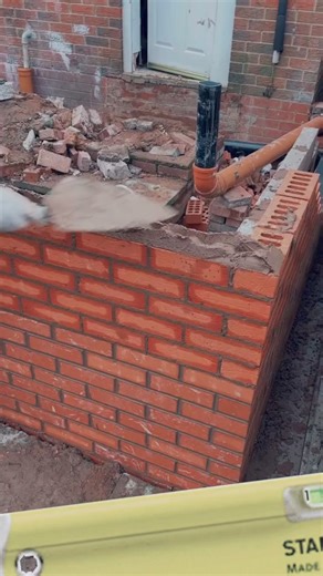 #bricklaying #skills #build #wall #bricks #line #building #construction #uk #eu #foryoupage #foryou #4u #fyp | Home Interior Idea