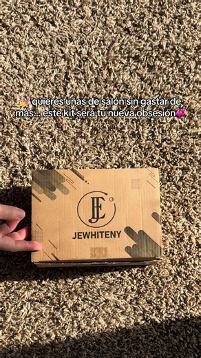 Luce uñas de salón desde casa con el Jewhiteny DIY Nail Salon Kit. Incluye 14 colores de poly gel, lámpara UV, moldes y todas las herramientas que necesitas para crear extensiones duraderas, brillantes y súper profesionales. Ideal para principiantes y perfecto como regalo para mujeres que aman cuidarse. 💖✨ #NailKit #PolyGel #DIYNails #UVLight #tiktokshopblackfriday