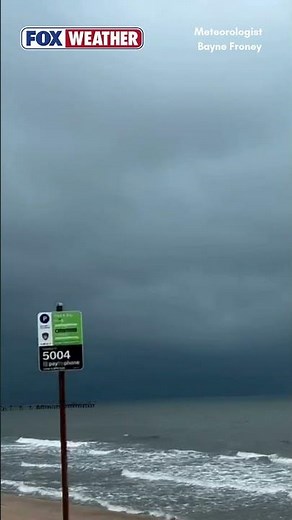 Eerie Dark Clouds Move Over Galveston, Texas