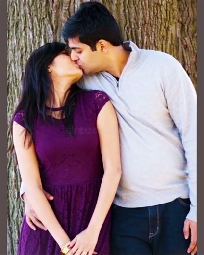 romance kiss smooch