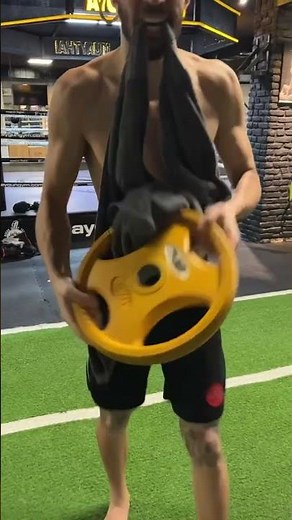 Steel chin workout ⚔️ 15kg on the teeth 🦷 #Lethwei #daveleduc