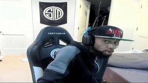 Daequan says he LET Bugha win the WORLD CUP... and REVEALS the phone call Bugha's MOM and him had... Who's TRULY the better STREAMER? Daequan or WORLD CHAMPION FORTNITE PLAYER BUGHA? | Fortnite Worldwide