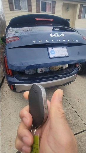 How to open & close Kia Telluride tailgate using the key fob