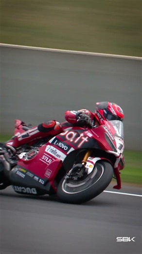 11TH CAREER HAT-TRICK! ⭐️ | 2026 #FrenchWorldSBK 🇮🇹