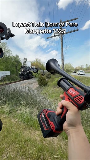 Pere Marquette 1225 vs Impact Train Horn!